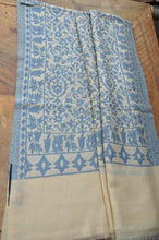 Laden Sie das Bild in den Galerie-Viewer, Kaschmir-Schal Kani-Weberei blau/cremeweiß Totale