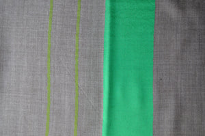 Kaschmirschal smaragdgrün hellgrün grau Seidenrand Detail